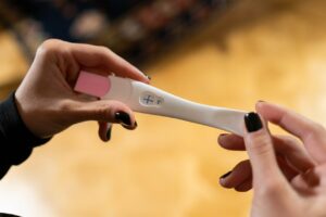 בדיקות הריון יכולות לזהות הורמוני הריון כבר כמה ימים לאחר הפסקת מחזור